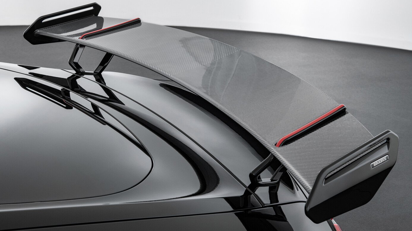 Carbon rear wing 1