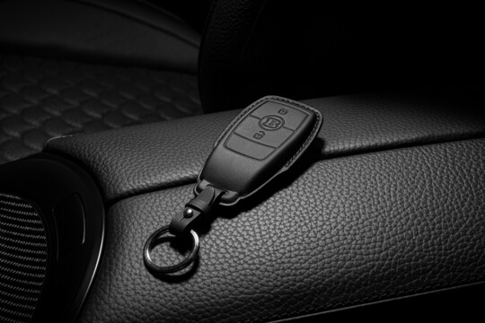 Leather key cover black