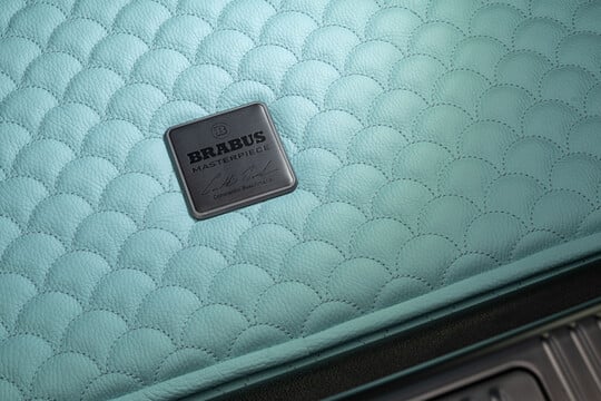 Leather trunk mat quilted 