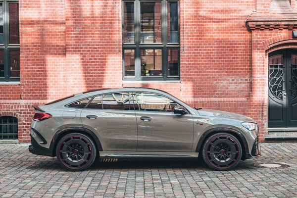 BRABUS%20900%20Rocket%20Edition%20%20%285%29-600x400.jpg