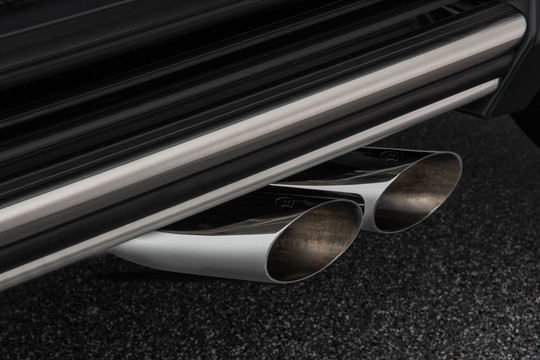 Sport exhaust system with actively controlled flaps