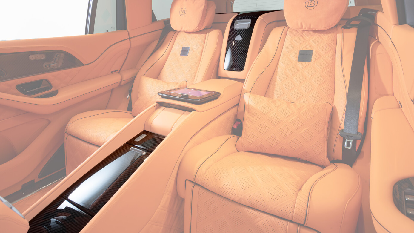 Carbon Signature package interior III 2