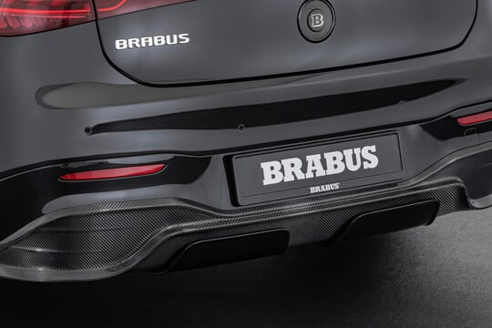 Carbon rear diffuser