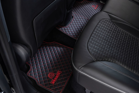 Floor mats leather quilted black-red