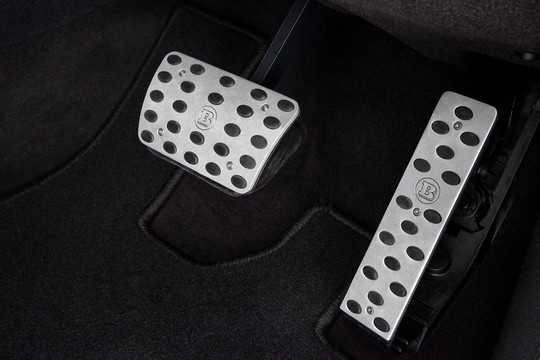 Aluminum pedal pads