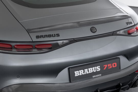 Carbon rear spoiler